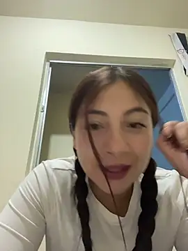 Snapshot of Karlee_Grey1 chatting on 11/11/25, 03:06 Karlee Grey1 online show from 11/11/25, 03:06