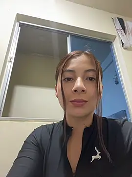 Snapshot of Karlee_Grey1 chatting on 11/27/25, 02:57 Karlee Grey1 online show from 11/27/25, 02:57