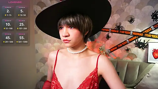 Snapshot of sandzu_ chatting on 10/28/25, 08:33 sandzu online show from 10/28/25, 08:33