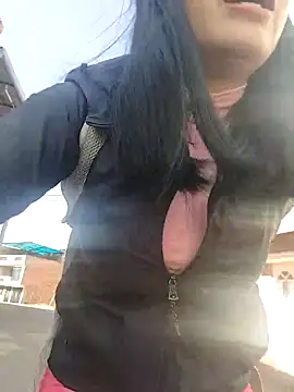 Snapshot of MILA__06 chatting on 09/26/25, 01:37 MILA 06 online show from 09/26/25, 01:37