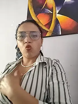 Snapshot of MILA__06 chatting on 10/01/25, 06:36 MILA 06 online show from 10/01/25, 06:36