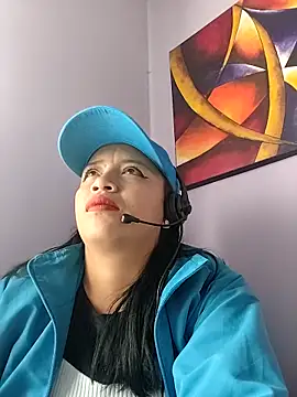 Snapshot of MILA__06 chatting on 10/22/25, 02:39 MILA 06 online show from 10/22/25, 02:39