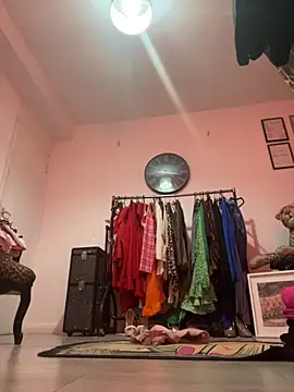 Snapshot of QueenStacyxox chatting on 10/06/25, 08:17 QueenStacyxox online show from 10/06/25, 08:17