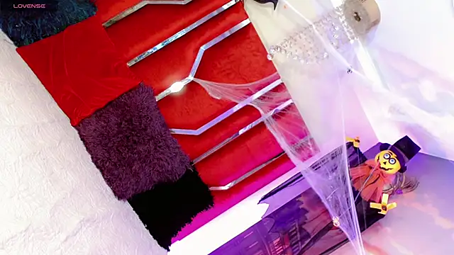 Snapshot of AithanaBlaze chatting on 10/21/25, 11:11 AithanaBlaze online show from 10/21/25, 11:11