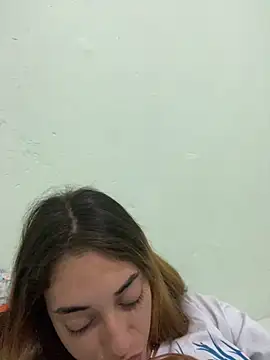 loirinhaaa online show from 10/11/25, 02:04