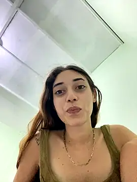 loirinhaaa online show from 10/13/25, 04:07