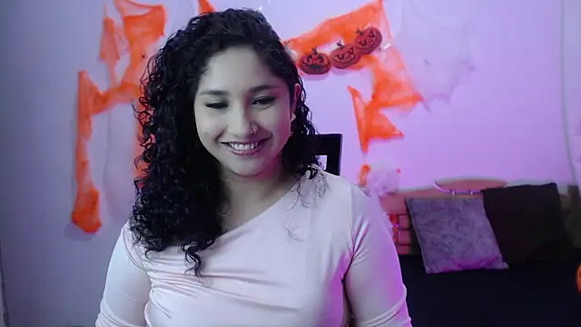 Gia Dior online show from 10/23/25, 11:14