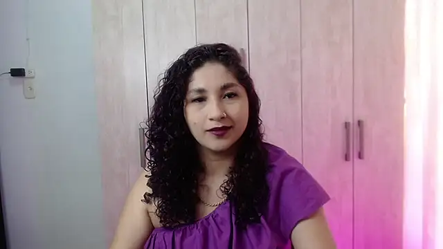 Gia Dior online show from 11/03/25, 08:21