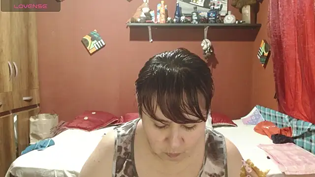 Snapshot of Sasharosee2 chatting on 11/14/25, 12:48 Sasharosee2 online show from 11/14/25, 12:48