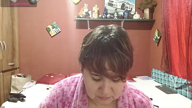 Snapshot of Sasharosee2 chatting on 11/20/25, 01:00 Sasharosee2 online show from 11/20/25, 01:00