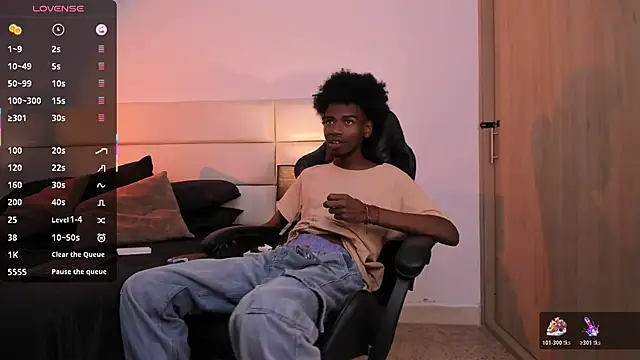 Snapshot of AllexJacob chatting on 11/06/25, 12:50 AllexJacob online show from 11/06/25, 12:50