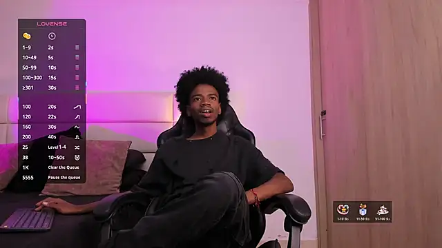 Snapshot of AllexJacob chatting on 11/12/25, 01:22 AllexJacob online show from 11/12/25, 01:22