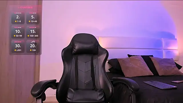 Snapshot of AllexJacob chatting on 11/14/25, 01:32 AllexJacob online show from 11/14/25, 01:32