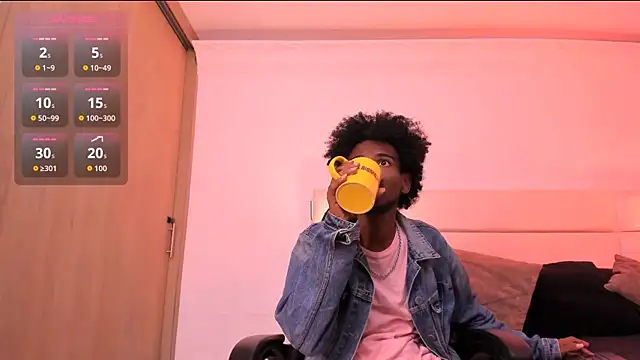 Snapshot of AllexJacob chatting on 11/21/25, 01:10 AllexJacob online show from 11/21/25, 01:10