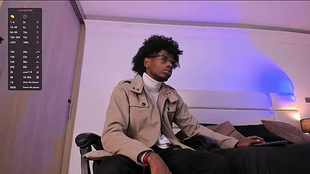 Snapshot of AllexJacob chatting on 12/18/25, 01:17 AllexJacob online show from 12/18/25, 01:17