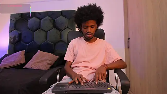 AllexJacob online show from 04/24/26, 01:13