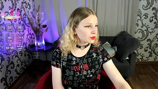 Snapshot of _Velvet_peach_ chatting on 10/19/25, 12:06 Velvet peach online show from 10/19/25, 12:06