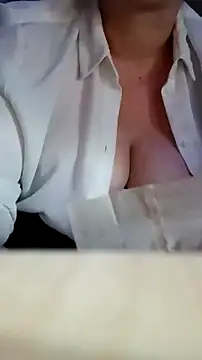 Snapshot of curvybabe88 chatting on 12/02/25, 06:19 curvybabe88 online show from 12/02/25, 06:19