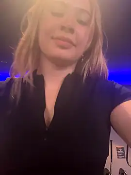 IamCatalina888 online show from 09/30/25, 07:41