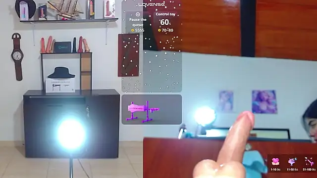 dakota funny online show from 10/16/25, 07:15