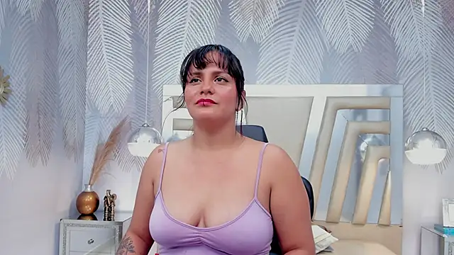 NattCurvy online show from 09/18/25, 03:41