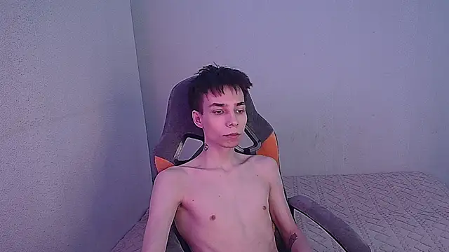 Snapshot of adam_kpoy chatting on 10/04/25, 02:37 adam kpoy online show from 10/04/25, 02:37