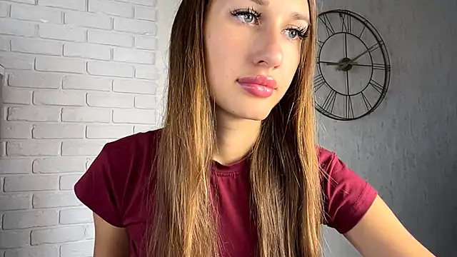 Snapshot of DarkSignal chatting on 09/24/25, 09:12 DarkSignal online show from 09/24/25, 09:12