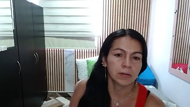 camilavargas  online show from 05/25/26, 07:20