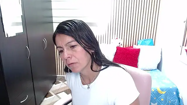 camilavargas  online show from 05/31/26, 08:43