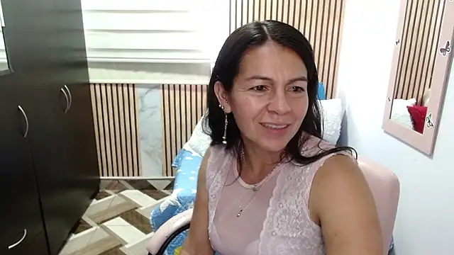 camilavargas  online show from 06/01/26, 09:49