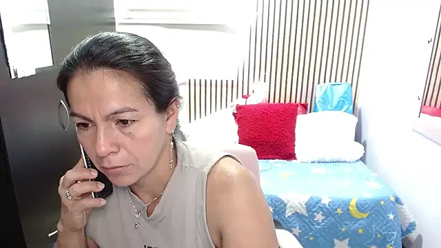 camilavargas  online show from 06/11/26, 08:29