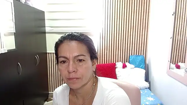 camilavargas  online show from 06/12/26, 02:49