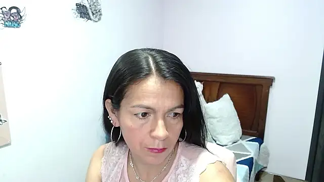 camilavargas  online show from 07/28/26, 06:20