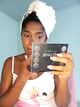 Beauty Luci online show from 10/27/25, 01:59