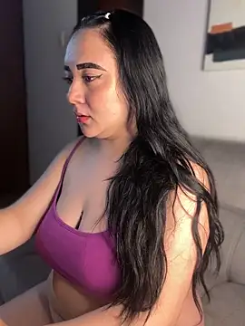 Snapshot of Ssusann_Pink chatting on 09/20/25, 02:34 Ssusann Pink online show from 09/20/25, 02:34