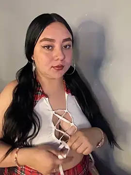 Snapshot of Ssusann_Pink chatting on 10/10/25, 04:22 Ssusann Pink online show from 10/10/25, 04:22