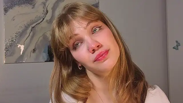 Snapshot of pienaple chatting on 10/04/25, 03:59 pienaple online show from 10/04/25, 03:59