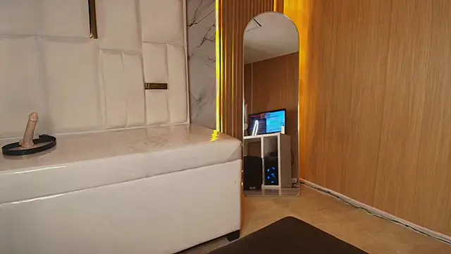 Snapshot of sophiadoll_tf chatting on 10/02/25, 08:27 sophiadoll tf online show from 10/02/25, 08:27