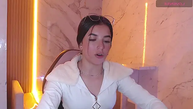 sophiadoll tf online show from 05/15/26, 08:38
