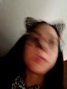 Snapshot of linameii chatting on 10/29/25, 03:20 linameii online show from 10/29/25, 03:20