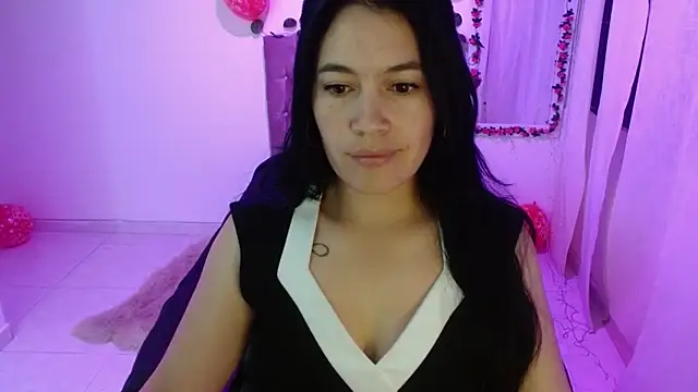 Snapshot of cristal1609 chatting on 09/23/25, 01:36 cristal1609 online show from 09/23/25, 01:36