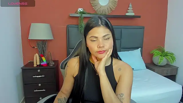 Snapshot of molly_lovee_ chatting on 11/24/25, 06:40 molly lovee online show from 11/24/25, 06:40