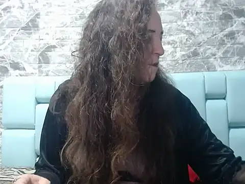 Snapshot of chanel-lam chatting on 10/01/25, 01:06 chanel-lam online show from 10/01/25, 01:06