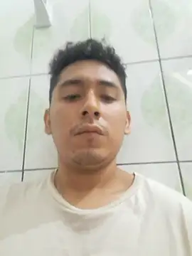 Snapshot of latinbigcock1_ chatting on 10/01/25, 01:44 latinbigcock1 online show from 10/01/25, 01:44