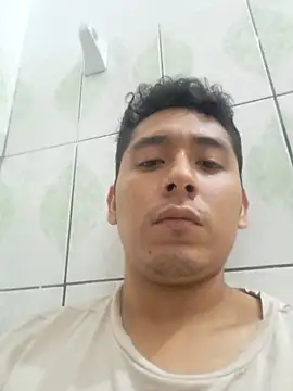 Snapshot of latinbigcock1_ chatting on 10/10/25, 12:20 latinbigcock1 online show from 10/10/25, 12:20