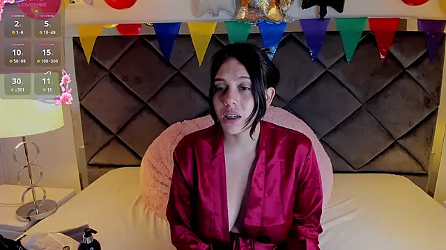 Snapshot of MeganMyerss_ chatting on 09/27/25, 08:03 MeganMyerss  online show from 09/27/25, 08:03