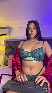 Snapshot of MeganMyerss_ chatting on 10/13/25, 08:53 MeganMyerss  online show from 10/13/25, 08:53