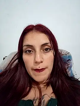 Snapshot of Anne_bh chatting on 12/04/25, 03:27 Anne bh online show from 12/04/25, 03:27