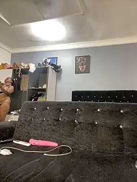 Daavikolovivi online show from 10/25/25, 04:09