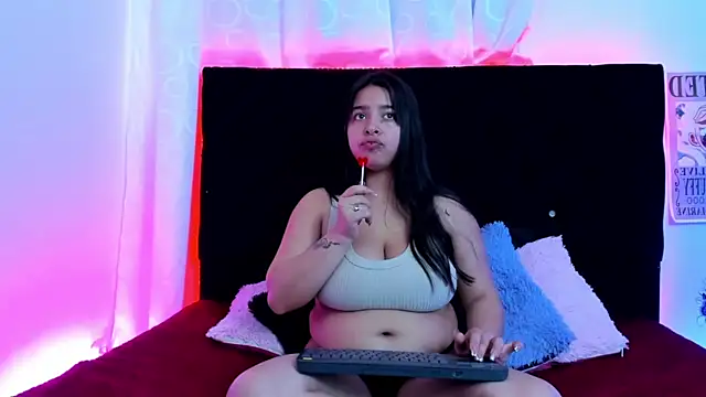 Snapshot of queen_salomme chatting on 11/03/25, 09:59 queen salomme online show from 11/03/25, 09:59